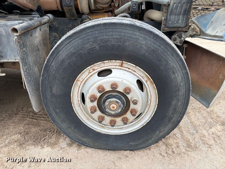 image for item FK3747 1986 Ford LTL 9000 dump truck