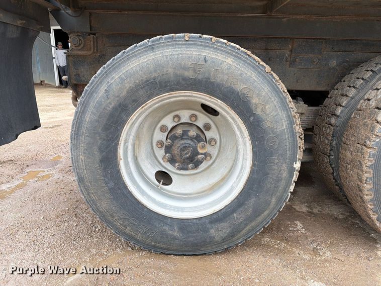 image for item FK3747 1986 Ford LTL 9000 dump truck