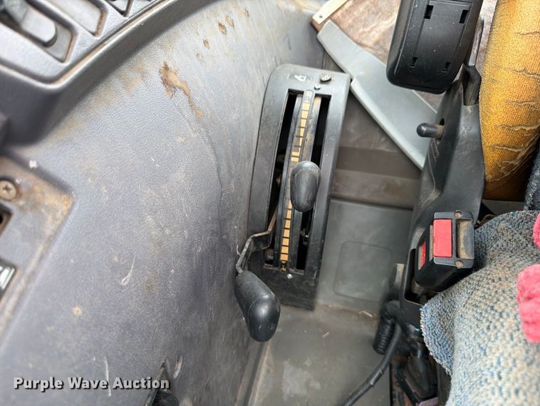 image for item FK3748 2004 New Holland TS100A Plus 