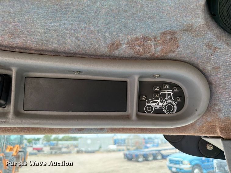 image for item FK3748 2004 New Holland TS100A Plus 