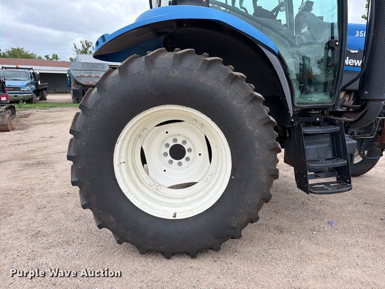 image for item FK3748 2004 New Holland TS100A Plus 