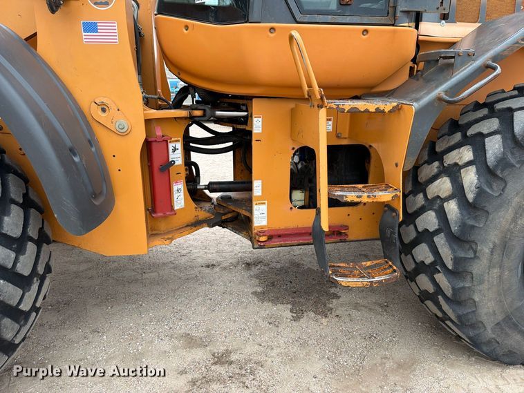 image for item FK3750 2011 Case 821F wheel loader