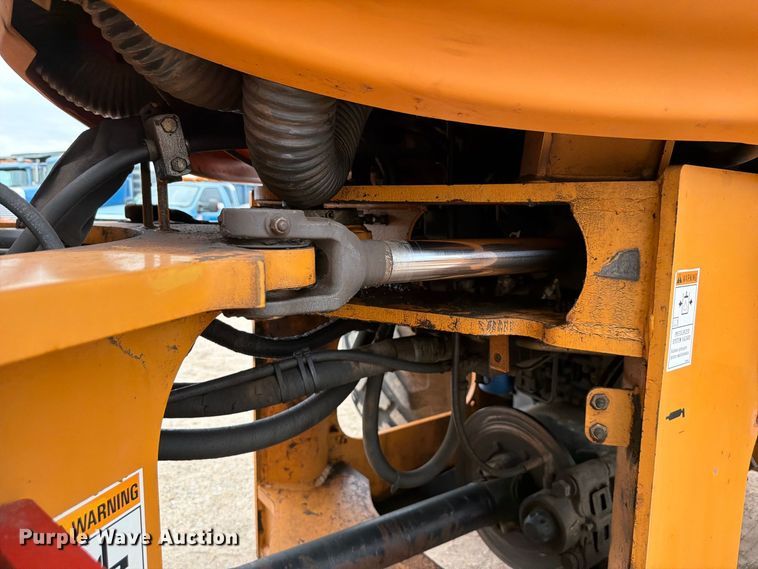 image for item FK3750 2011 Case 821F wheel loader
