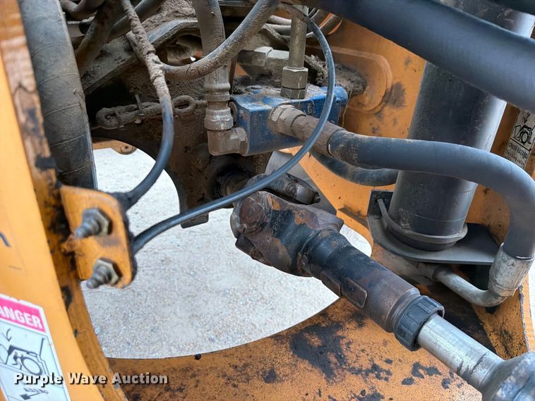 image for item FK3750 2011 Case 821F wheel loader