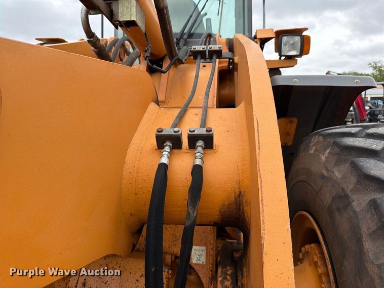 image for item FK3750 2011 Case 821F wheel loader