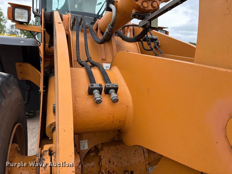 image for item FK3750 2011 Case 821F wheel loader
