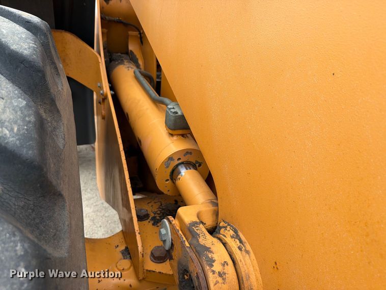 image for item FK3750 2011 Case 821F wheel loader
