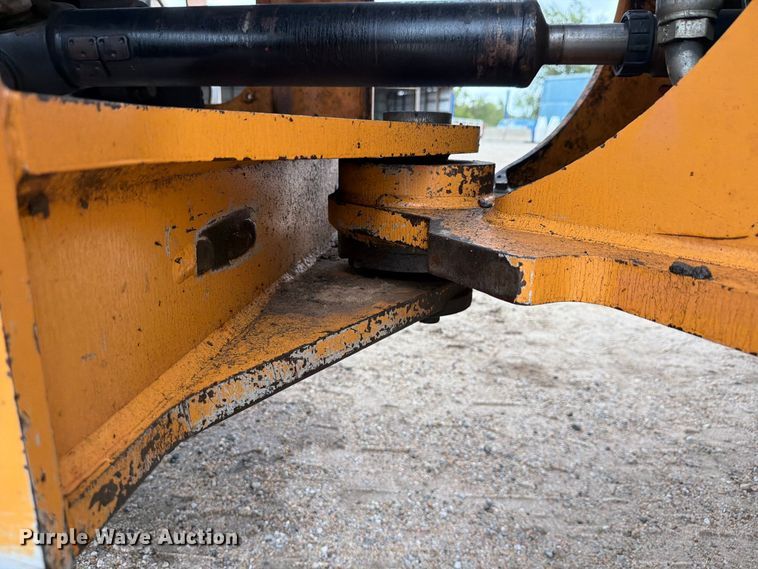 image for item FK3750 2011 Case 821F wheel loader