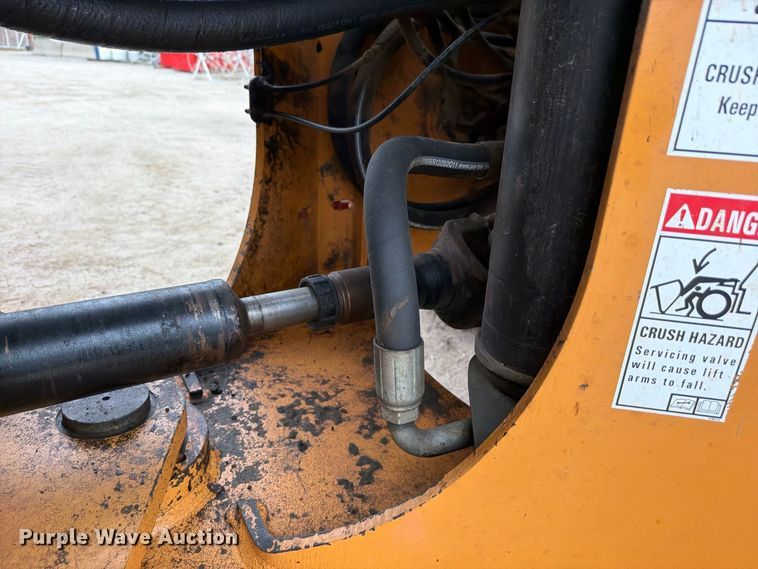 image for item FK3750 2011 Case 821F wheel loader