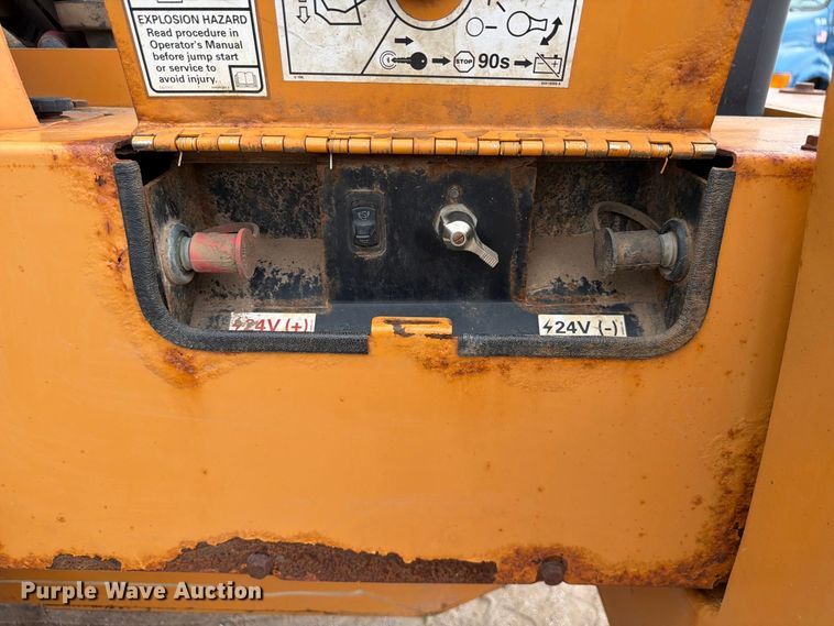 image for item FK3750 2011 Case 821F wheel loader