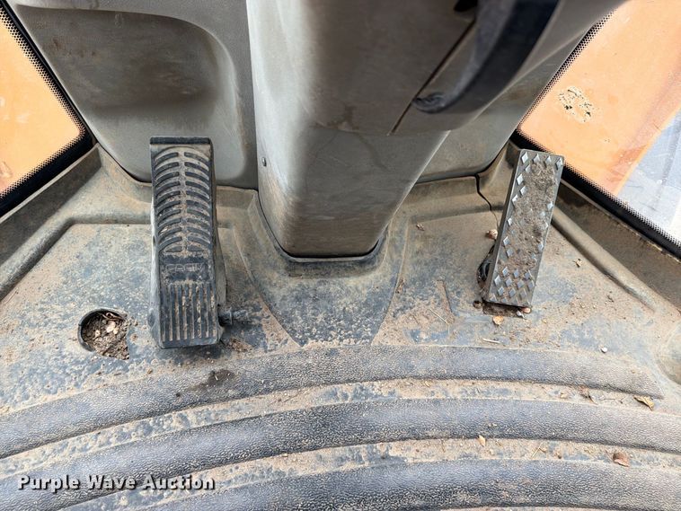 image for item FK3750 2011 Case 821F wheel loader