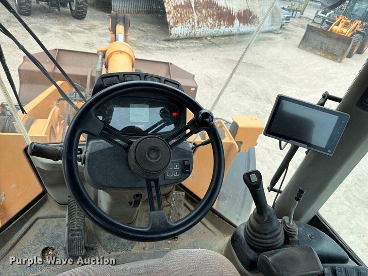 image for item FK3750 2011 Case 821F wheel loader