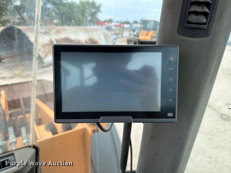 image for item FK3750 2011 Case 821F wheel loader