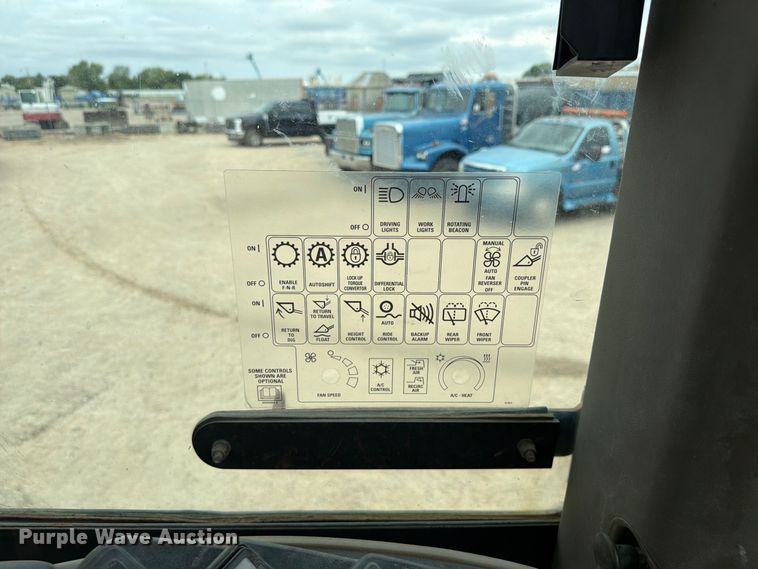 image for item FK3750 2011 Case 821F wheel loader