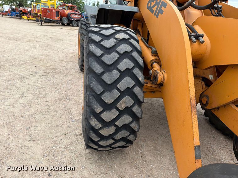 image for item FK3750 2011 Case 821F wheel loader