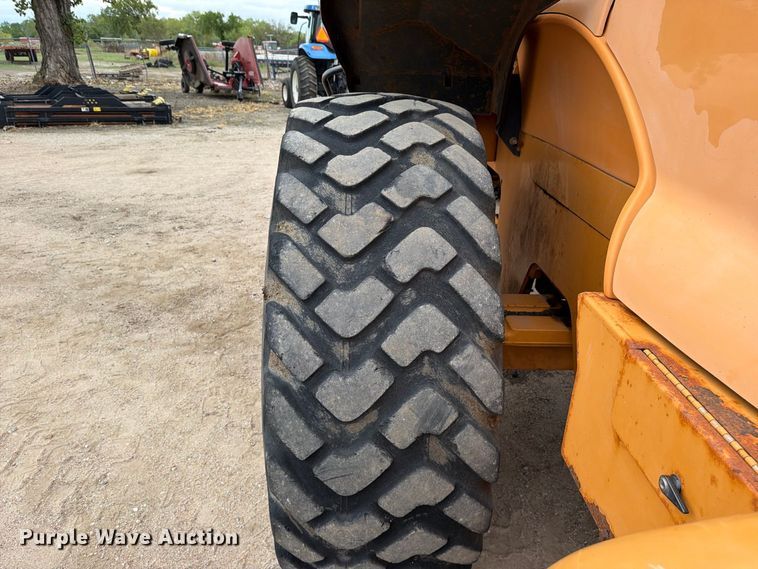 image for item FK3750 2011 Case 821F wheel loader