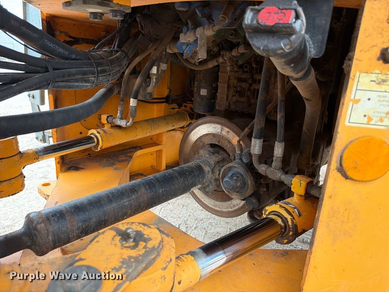image for item FK3752 2012 Hyundai HL757-9 wheel loader