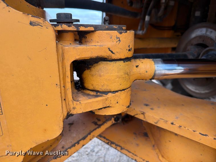 image for item FK3752 2012 Hyundai HL757-9 wheel loader