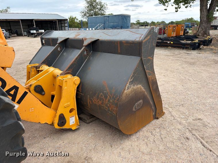 image for item FK3752 2012 Hyundai HL757-9 wheel loader