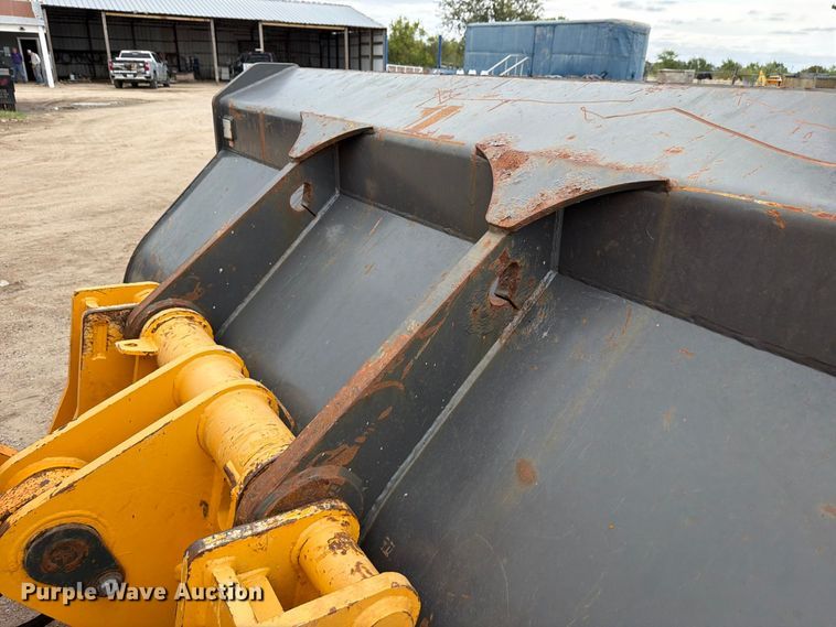 image for item FK3752 2012 Hyundai HL757-9 wheel loader