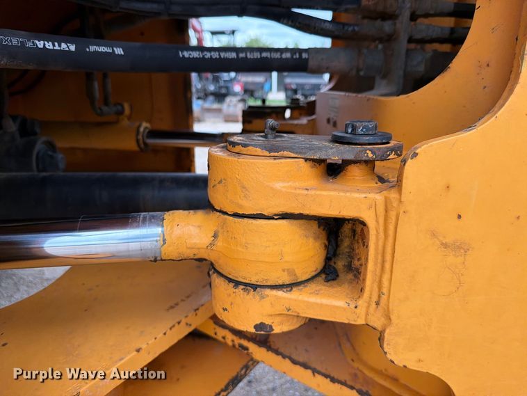 image for item FK3752 2012 Hyundai HL757-9 wheel loader