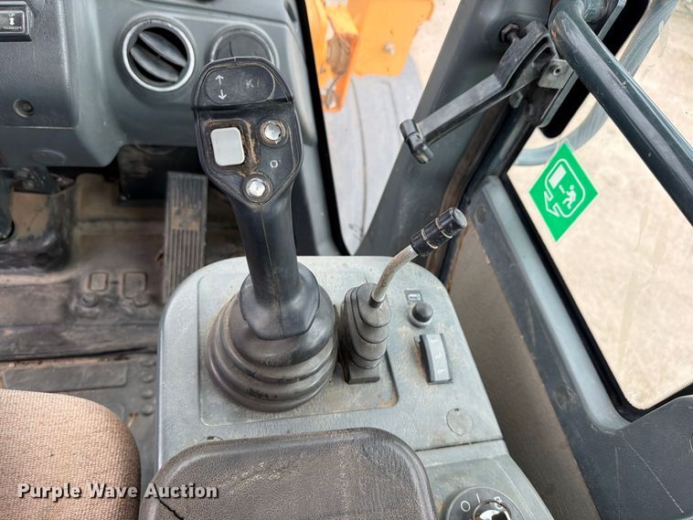 image for item FK3752 2012 Hyundai HL757-9 wheel loader