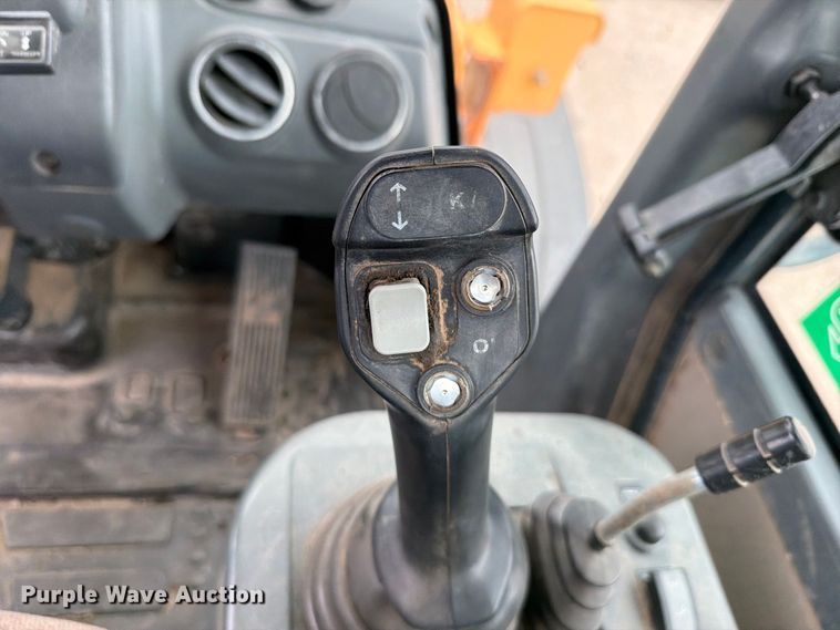 image for item FK3752 2012 Hyundai HL757-9 wheel loader
