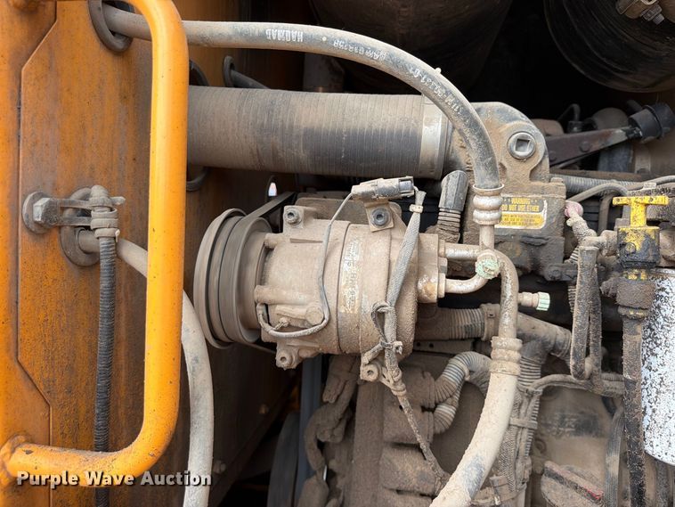 image for item FK3752 2012 Hyundai HL757-9 wheel loader