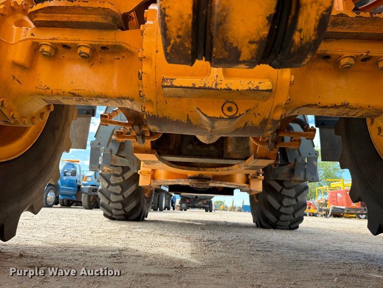 image for item FK3752 2012 Hyundai HL757-9 wheel loader