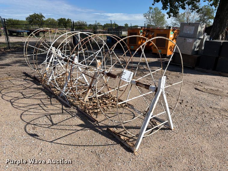 (5) reel stands