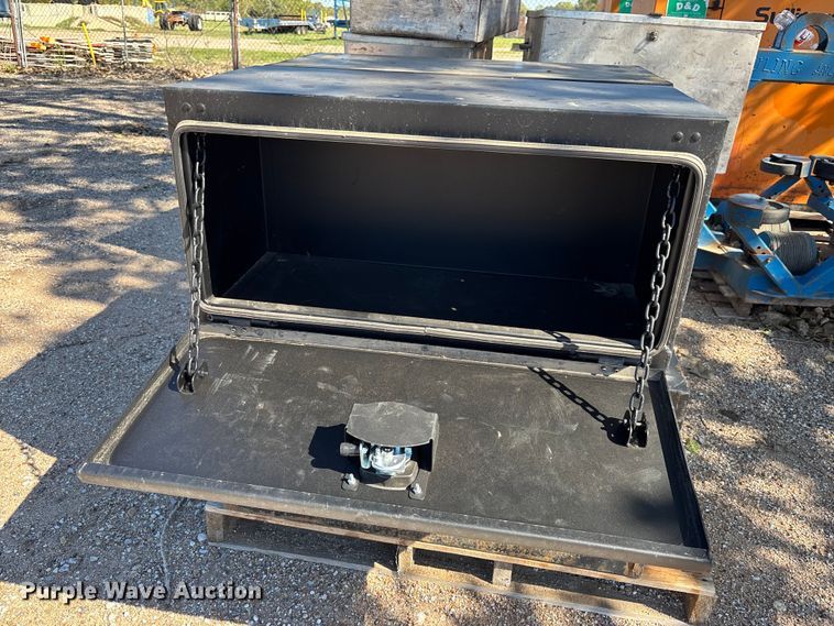 image for item FK3757 (4) toolboxes
