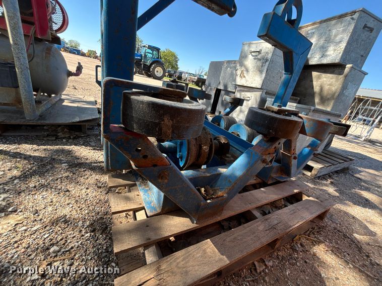 image for item FK3763 (2) pipe cradles