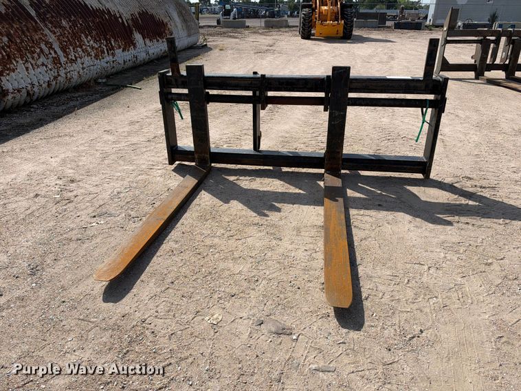 image for item FK3769 Arrow pallet forks
