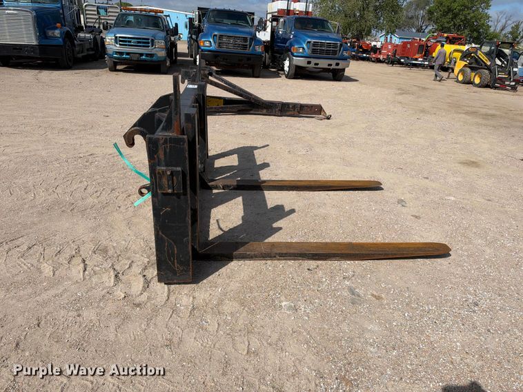 image for item FK3769 Arrow pallet forks