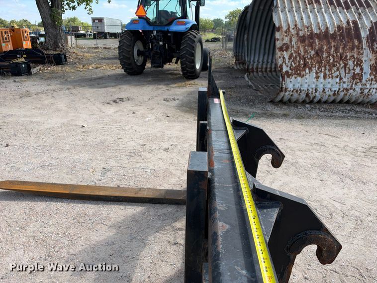 image for item FK3769 Arrow pallet forks