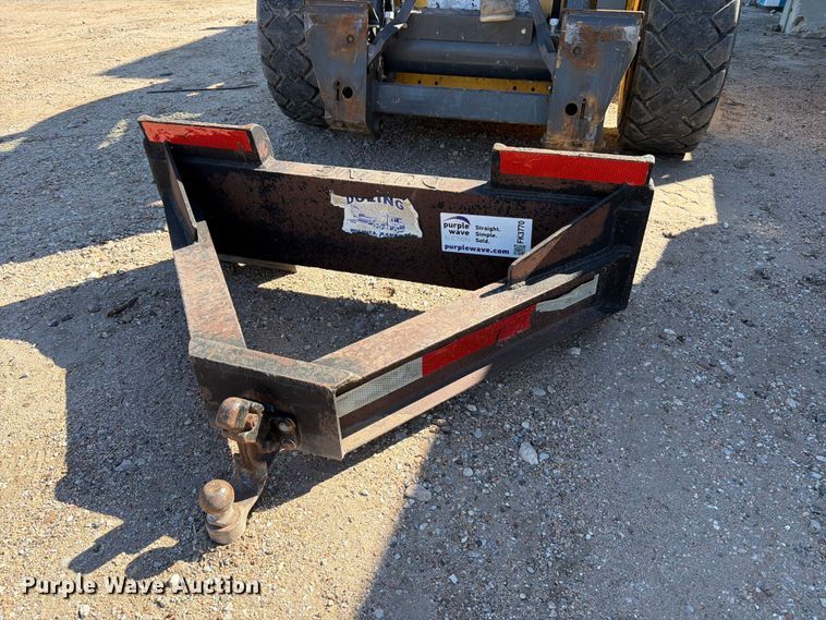 Skid steer hitch adapter