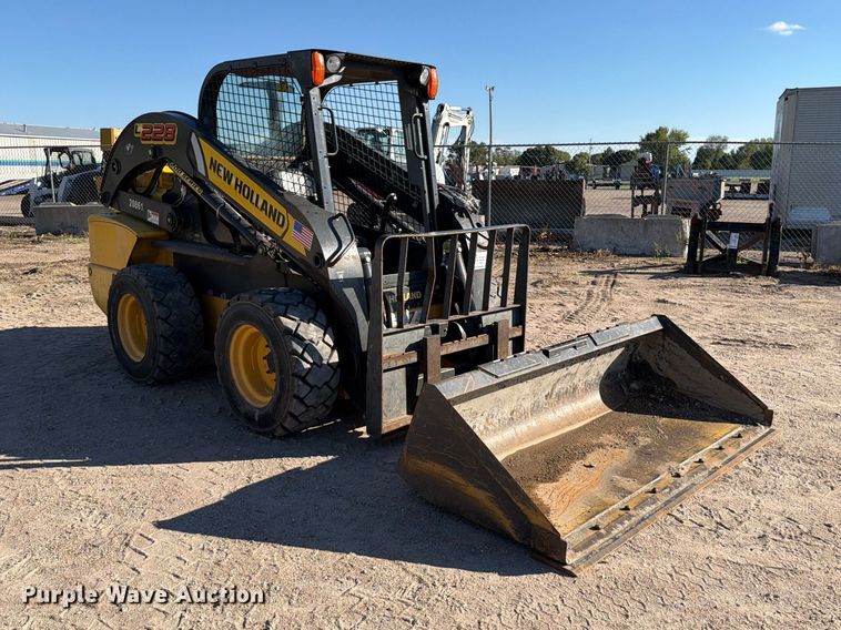 image for item FK3772 2016 New Holland L228 skid steer loader