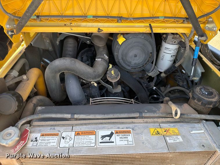 image for item FK3772 2016 New Holland L228 skid steer loader