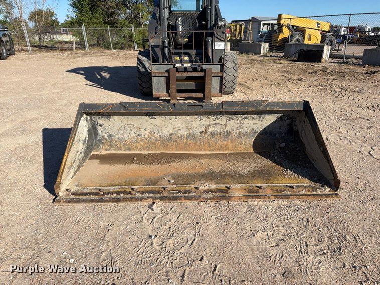image for item FK3772 2016 New Holland L228 skid steer loader