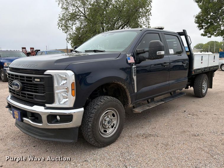 image for item FK3773 2024 Ford F250 Crew Cab flatbed pickup truck