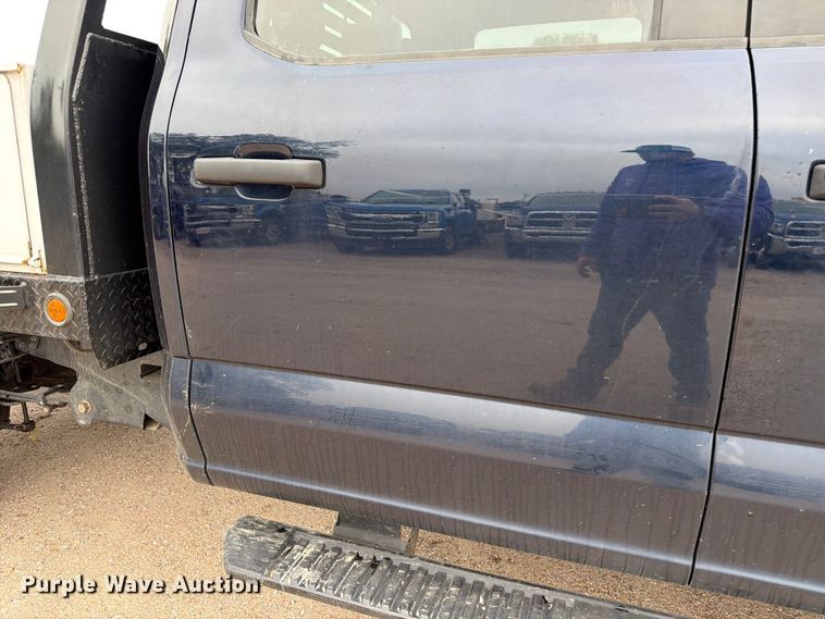 image for item FK3773 2024 Ford F250 Crew Cab flatbed pickup truck