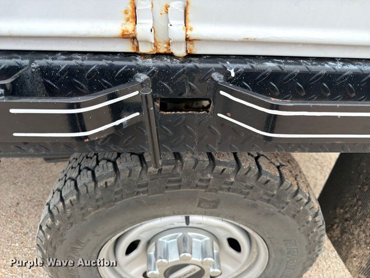 image for item FK3773 2024 Ford F250 Crew Cab flatbed pickup truck