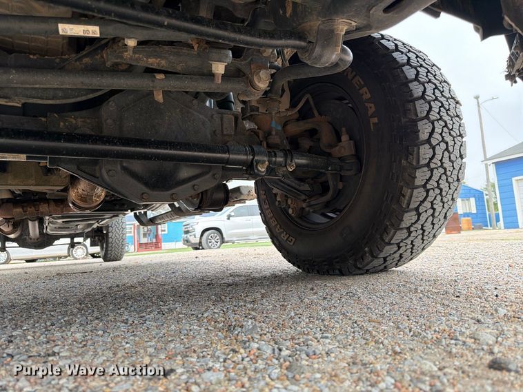 image for item FK3773 2024 Ford F250 Crew Cab flatbed pickup truck