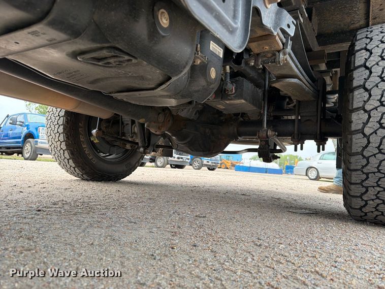 image for item FK3773 2024 Ford F250 Crew Cab flatbed pickup truck