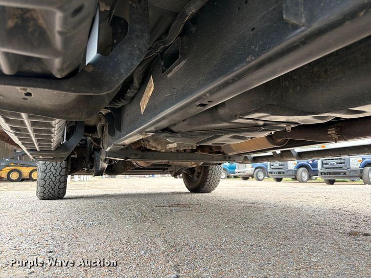 image for item FK3773 2024 Ford F250 Crew Cab flatbed pickup truck