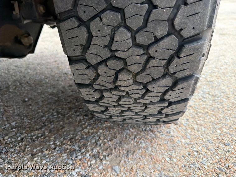 image for item FK3773 2024 Ford F250 Crew Cab flatbed pickup truck