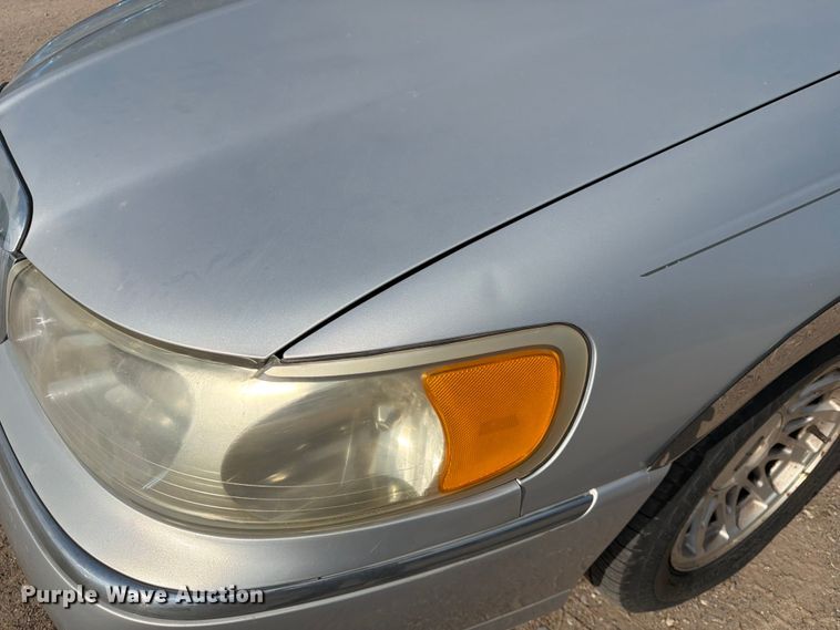image for item FK3774 1999 Lincoln Town Car 