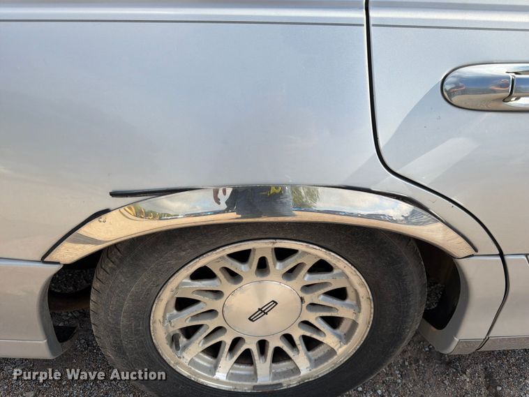 image for item FK3774 1999 Lincoln Town Car 