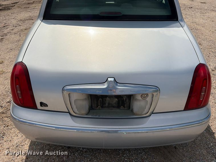 image for item FK3774 1999 Lincoln Town Car 