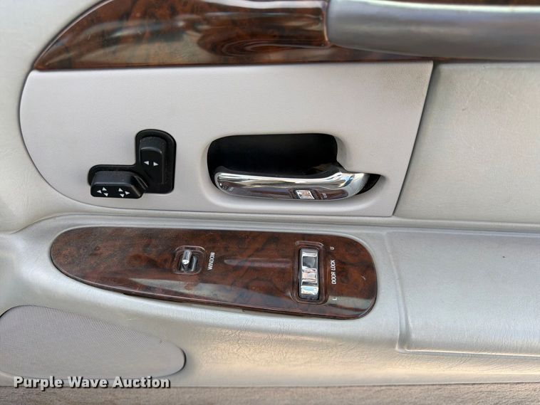image for item FK3774 1999 Lincoln Town Car 